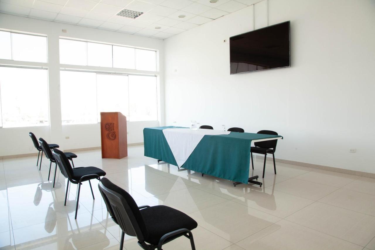 Holiday Suites Tacna Eksteriør bilde