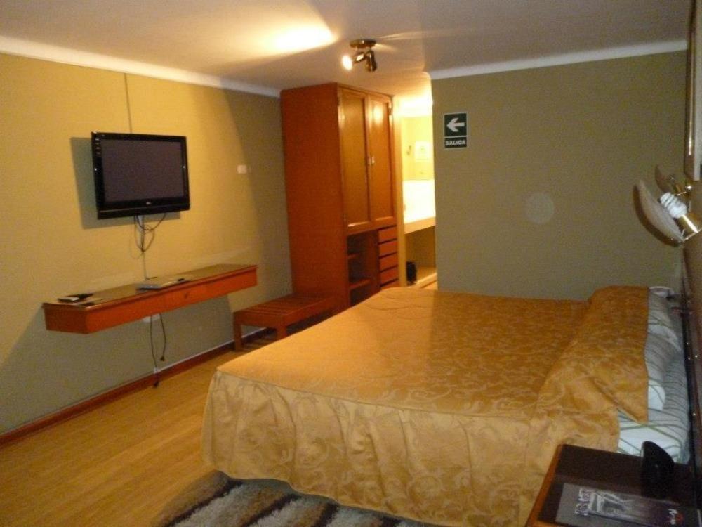 Holiday Suites Tacna Eksteriør bilde